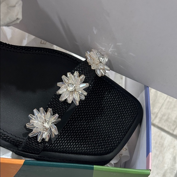 NWT Katy Perry Collections The Steady Flower Black Heels - Picture 4 of 6